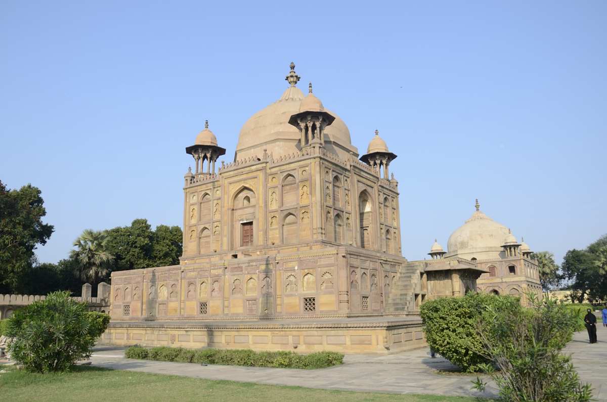 khusraubagh.jpg